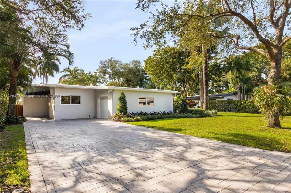 Eigentumswohnung im Miami Shores, Florida 11759564