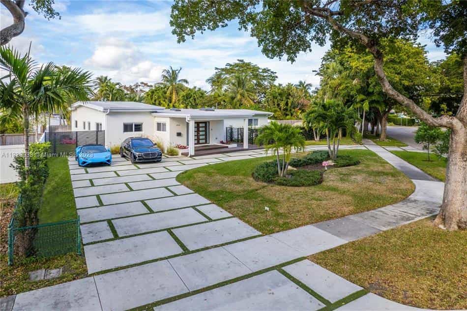 Condominium dans North Miami, Florida 11759567
