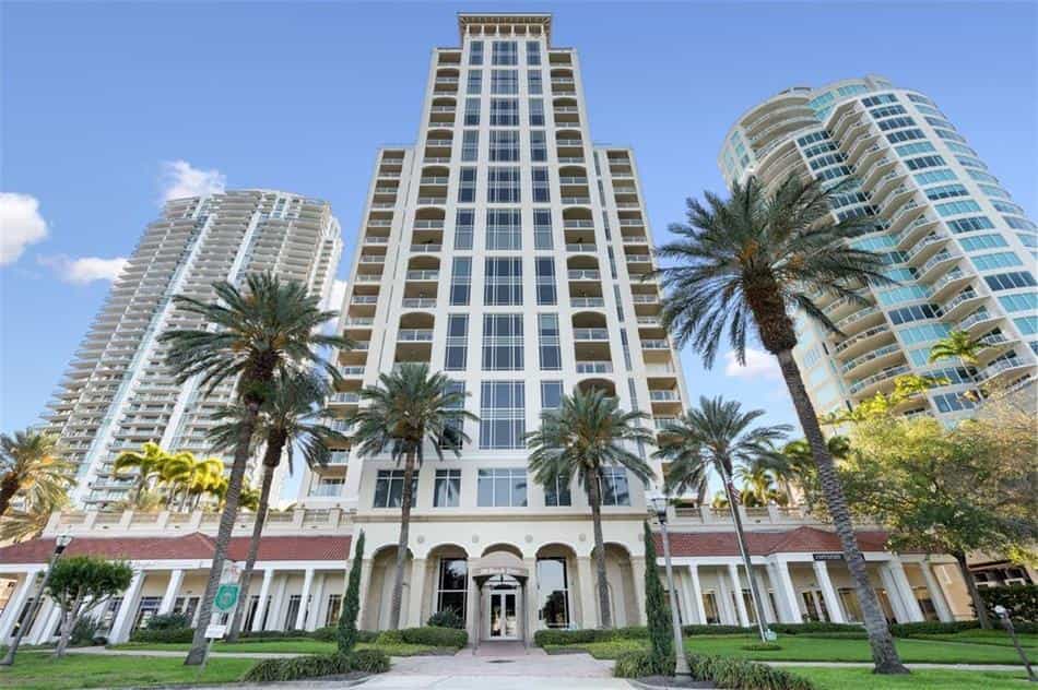 Condominium in St. Petersburg, Florida 11759678
