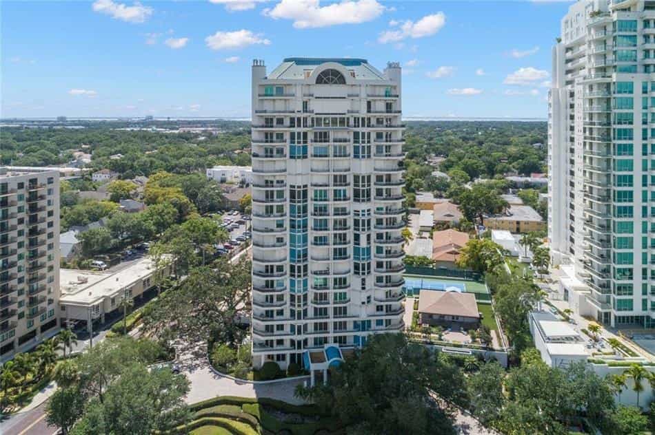 Condominium in Tampa, Florida 11759725