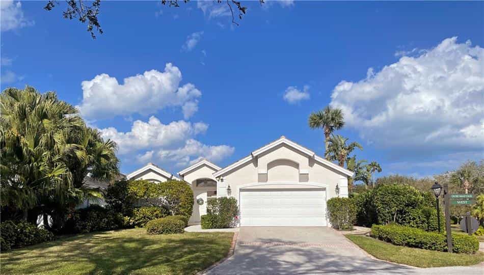House in Vero Beach, Florida 11759761
