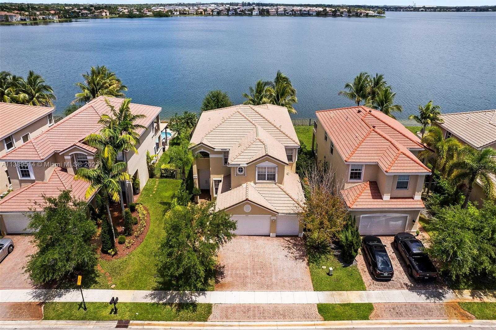 Huis in Miramar, Florida 11760430