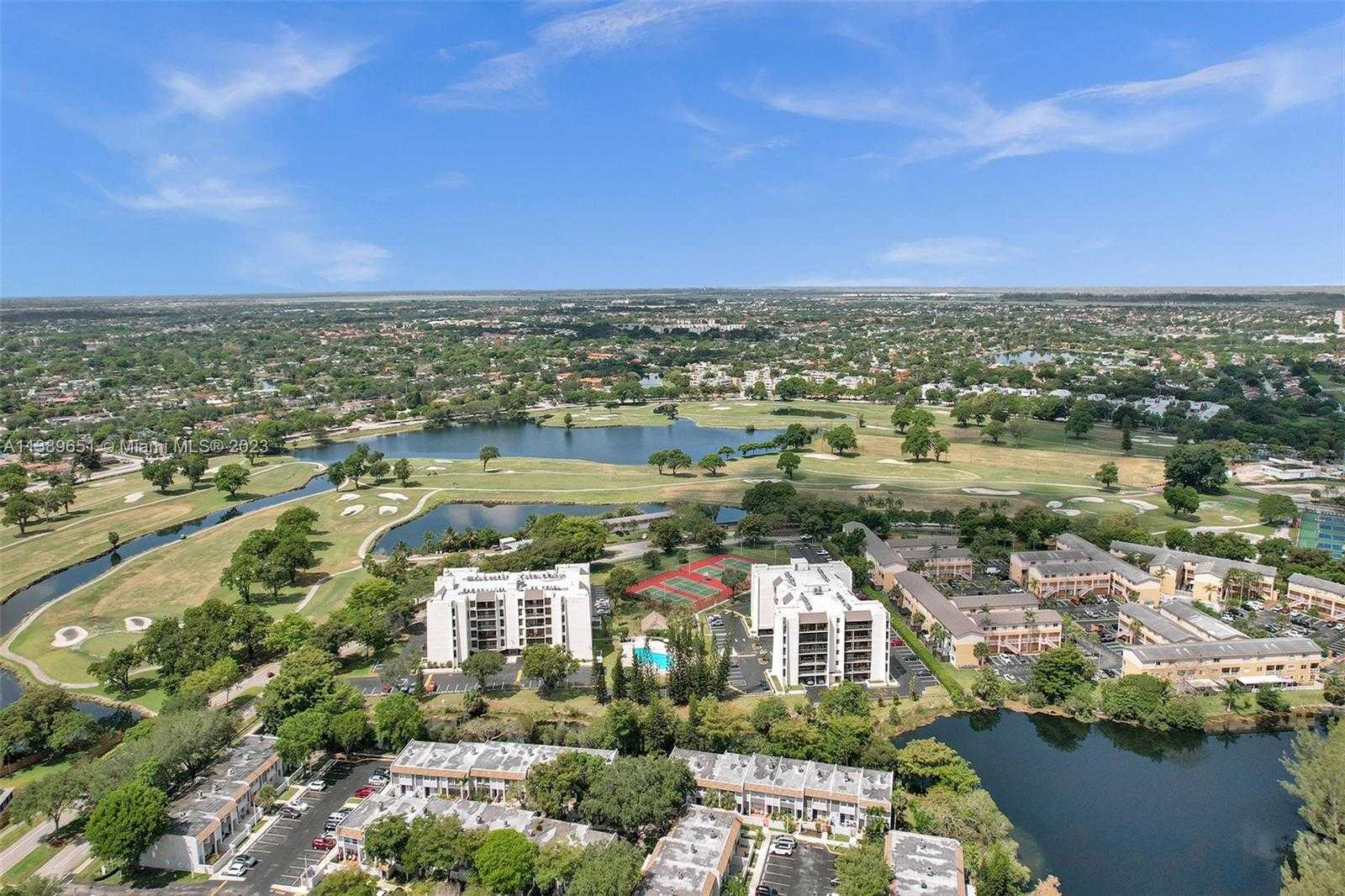 Condominium dans Kendale Lakes, Florida 11760450