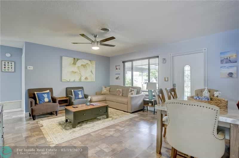 بيت في Coral Heights, Florida 11760452