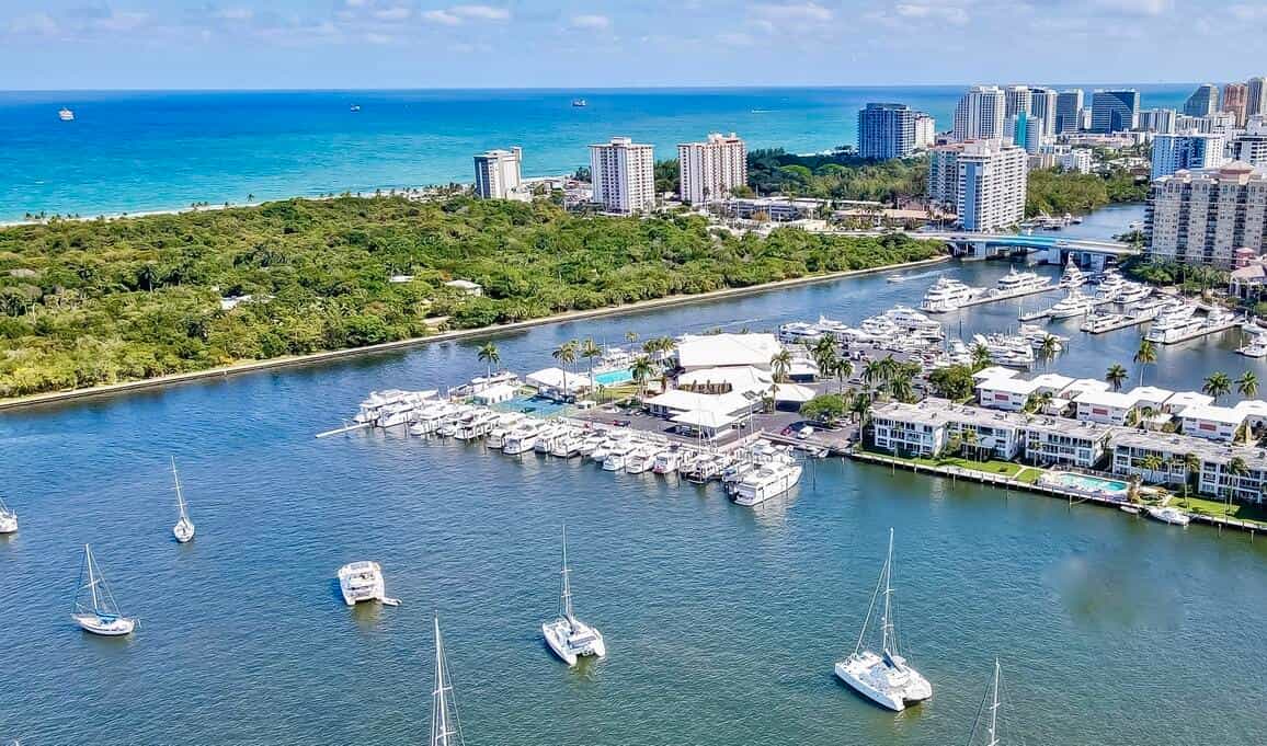 Condominium in Birch Ocean Front, Florida 11760455