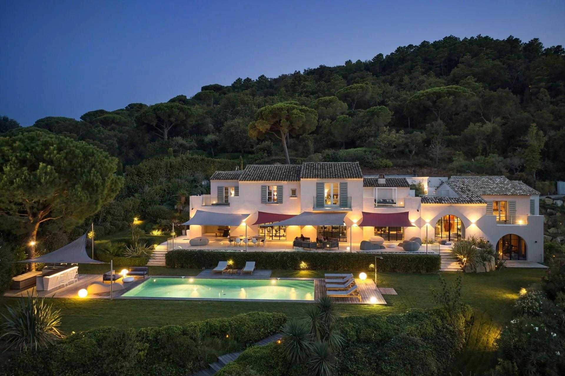 Rumah di Gassin, Provence-Alpes-Cote d'Azur 11760994