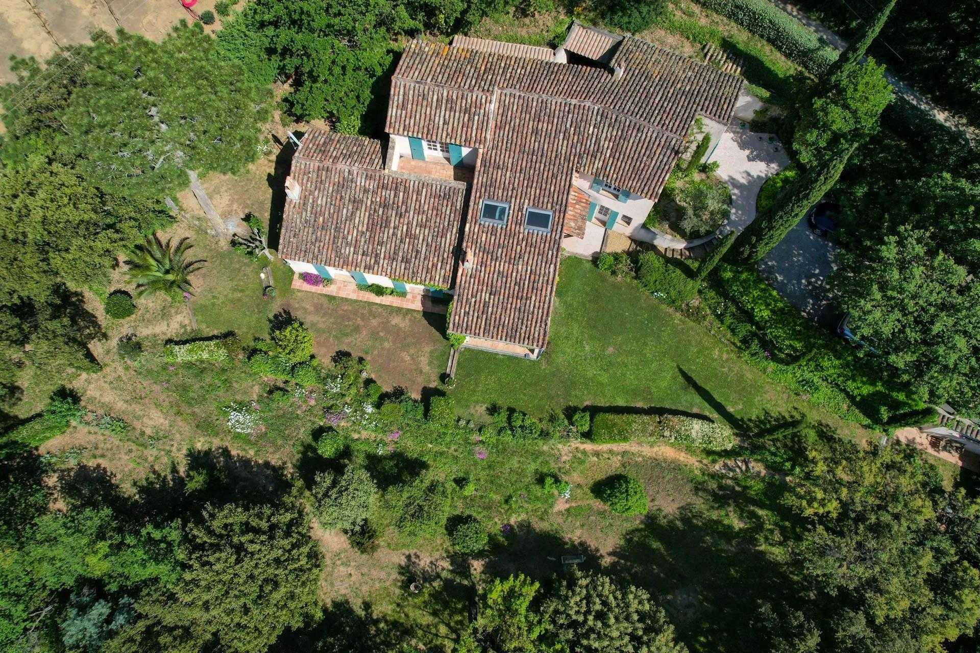 Haus im Grimaud, Provence-Alpes-Côte d'Azur 11761007