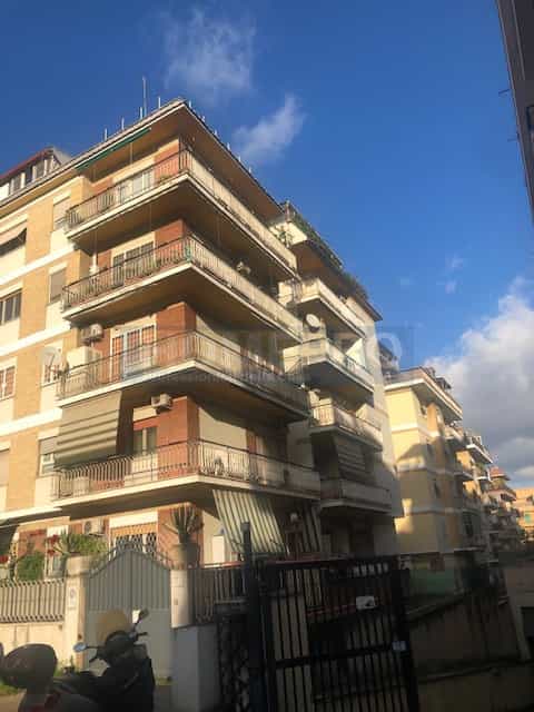 Condominio nel Gianicolo, Lazio 11761046