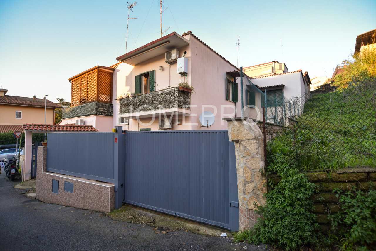 Condominium in Sant'Onofrio, Lazio 11761065