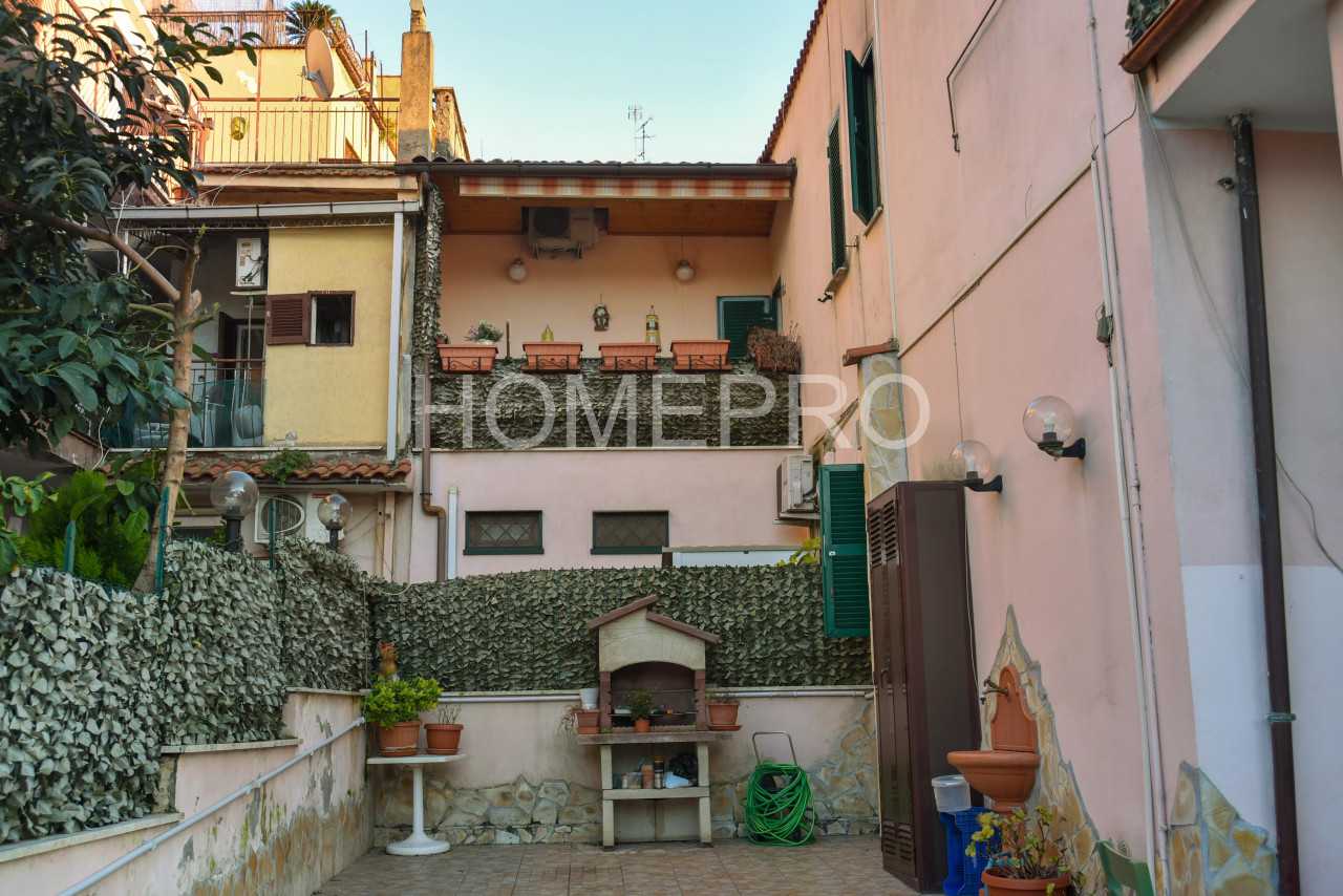 Condominium dans Sant'Onofrio, Lazio 11761065
