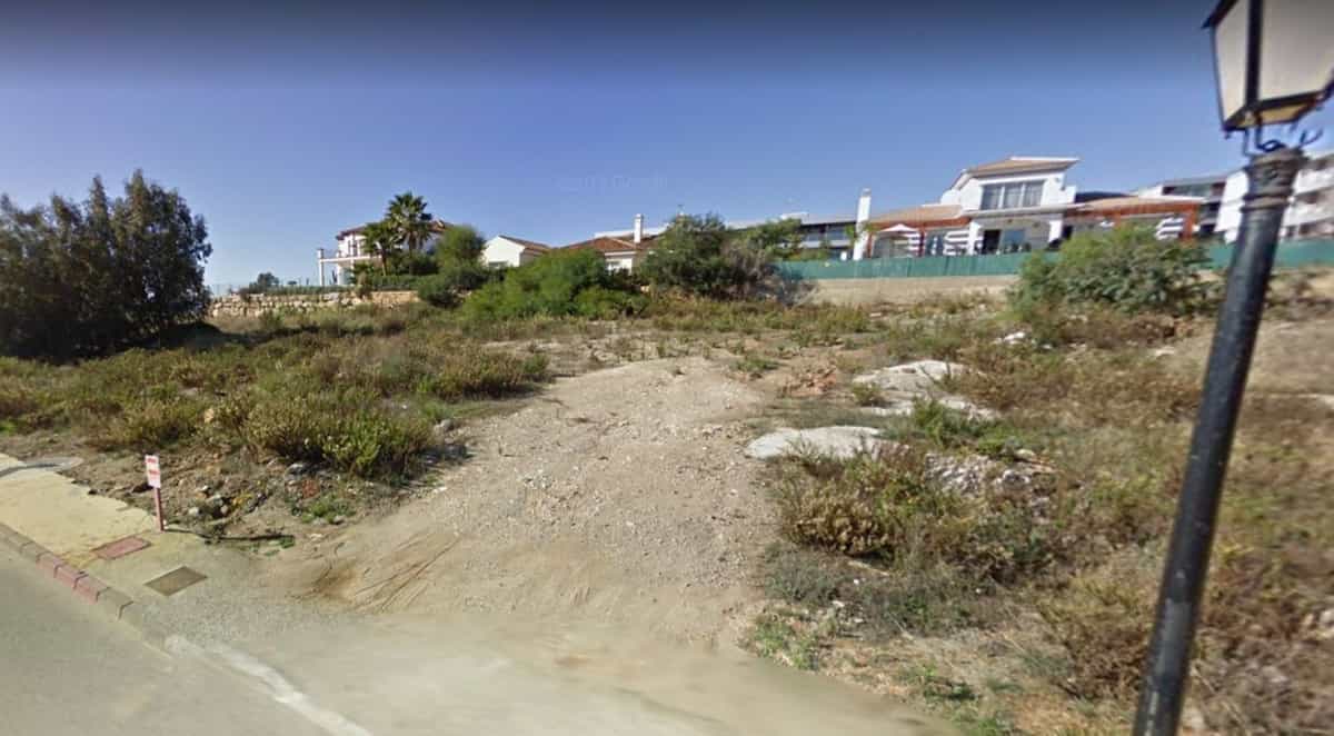 Land in Manilva, Andalusia 11761080
