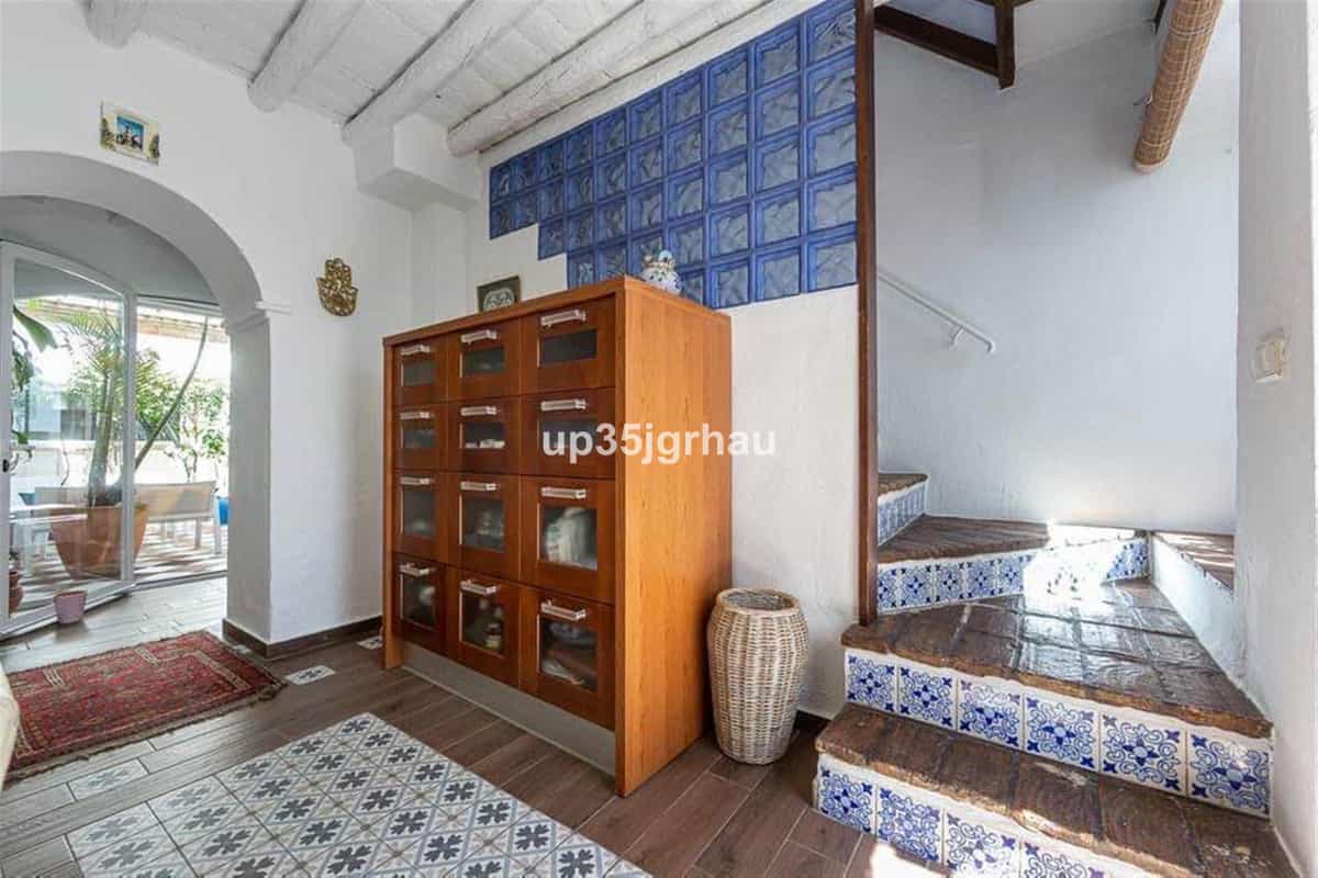 House in Estepona, Andalusia 11761824