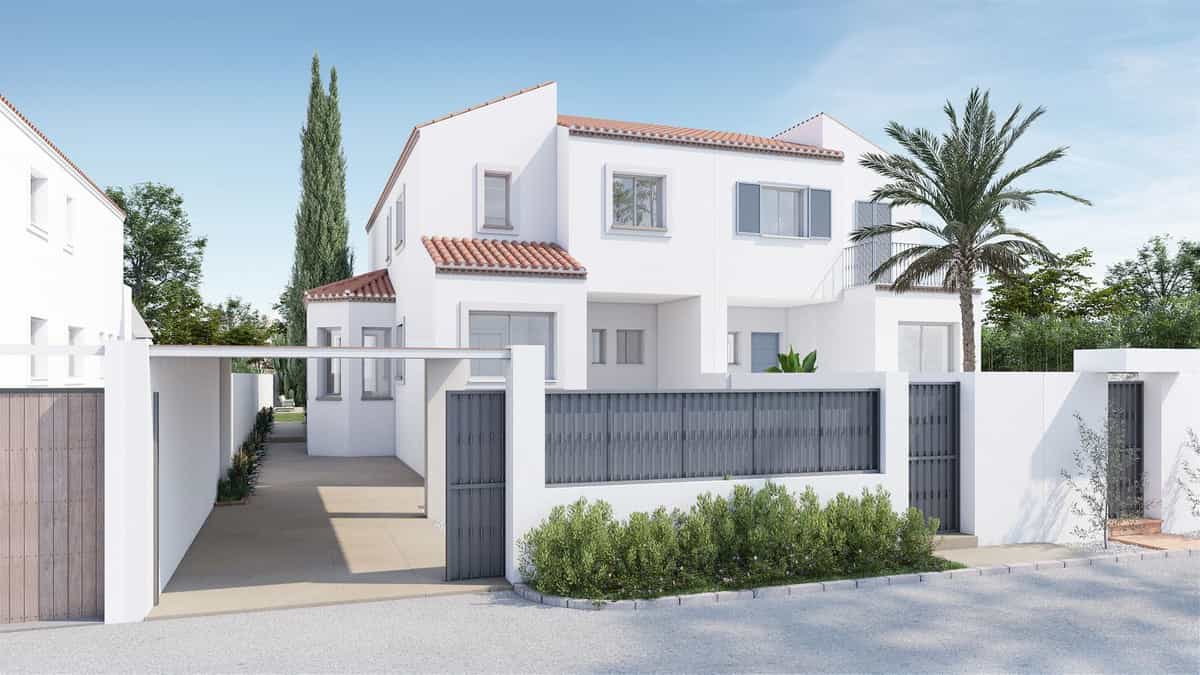 House in Estepona, Andalusia 11764530