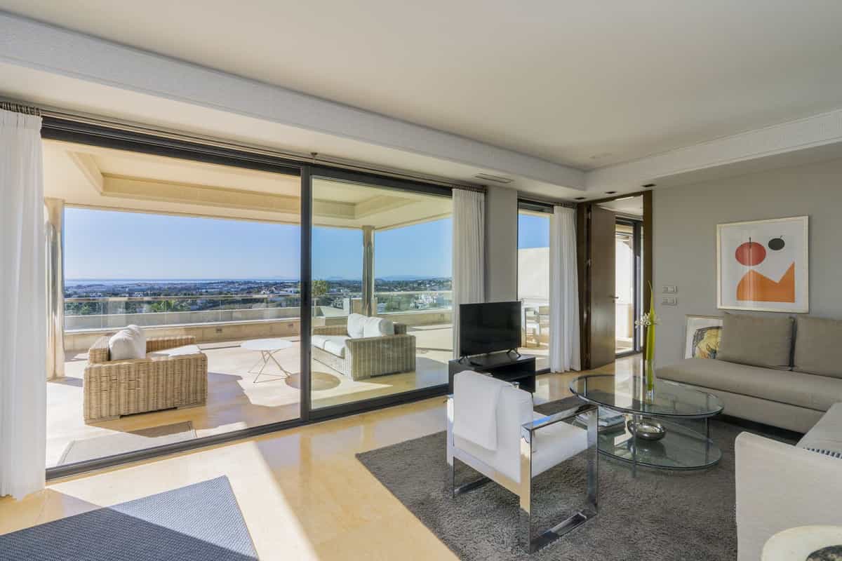 Condominium in Marbella, Andalusië 11764602