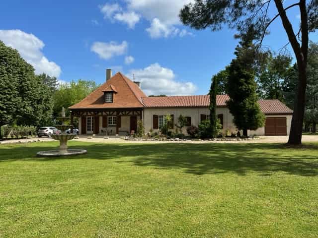 House in Bergerac, Nouvelle-Aquitaine 11767827