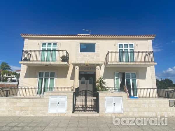 Condominium in Kiti, Larnaka 11770019