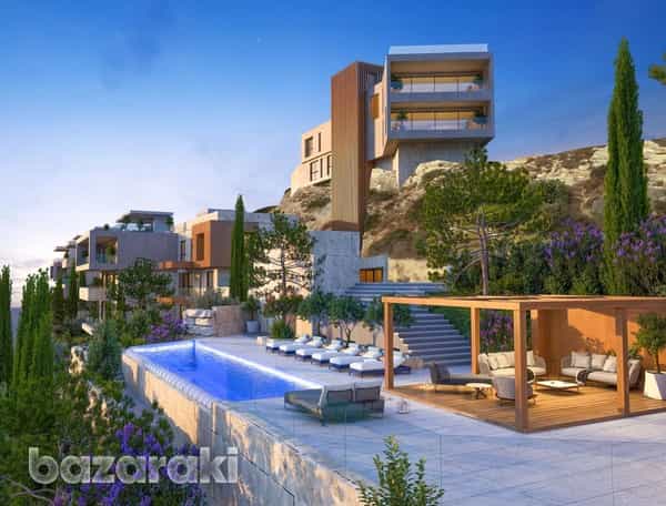 Condominium in Agios Tychon, Larnaka 11775517