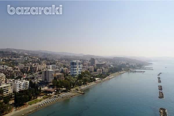Condominium in Agios Tychon, Larnaka 11775596