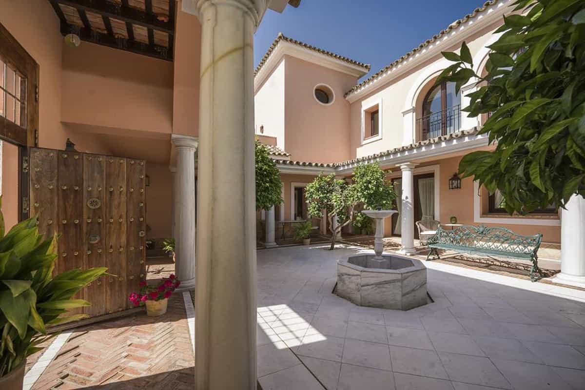 rumah dalam San Roque, Andalusia 11777338