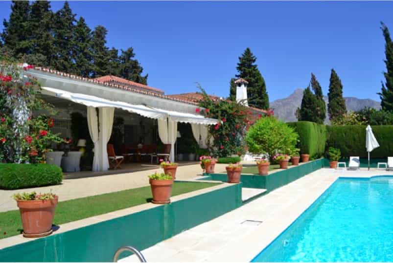 House in Marbella, Andalusia 11777474