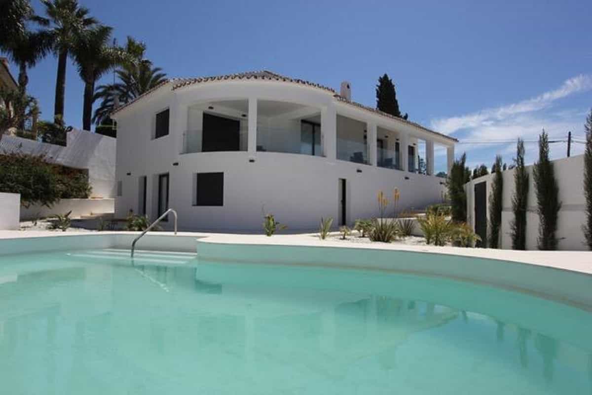 House in Marbella, Andalusia 11777488