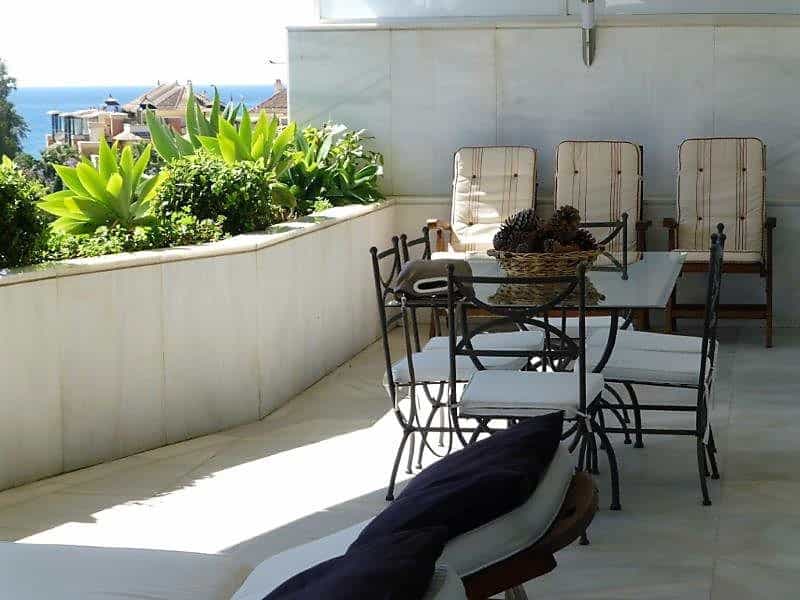 Condominium in Marbella, Andalusia 11777505