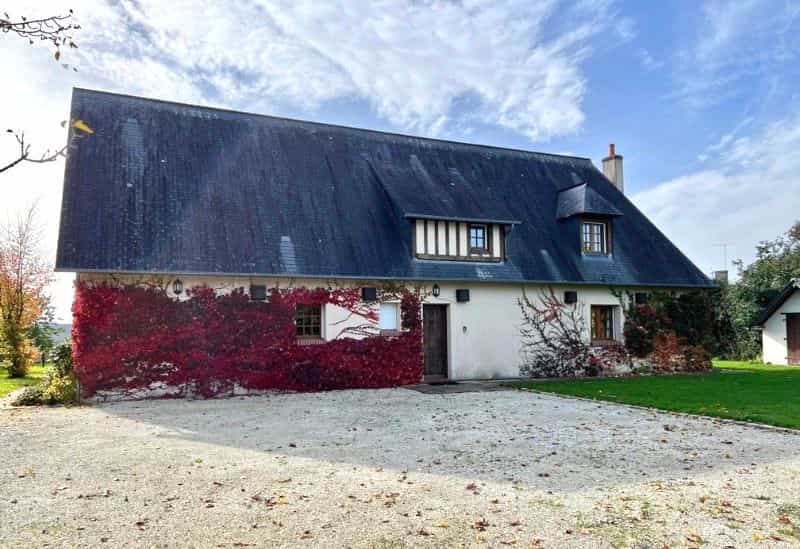 жилой дом в Tinchebray, Normandie 11777597