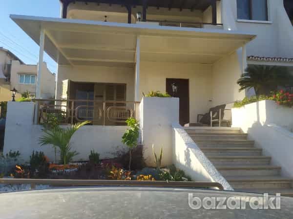 Condominium dans Agios Athanasios, Limassol 11778532
