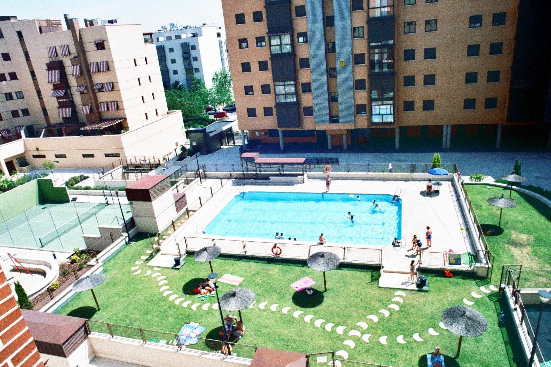 Condominium in Ciudad Lineal, Madrid 11781187
