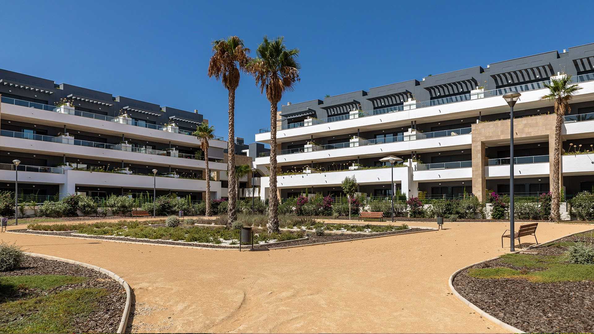 Condominium in Orihuela, Comunidad Valenciana 11782149