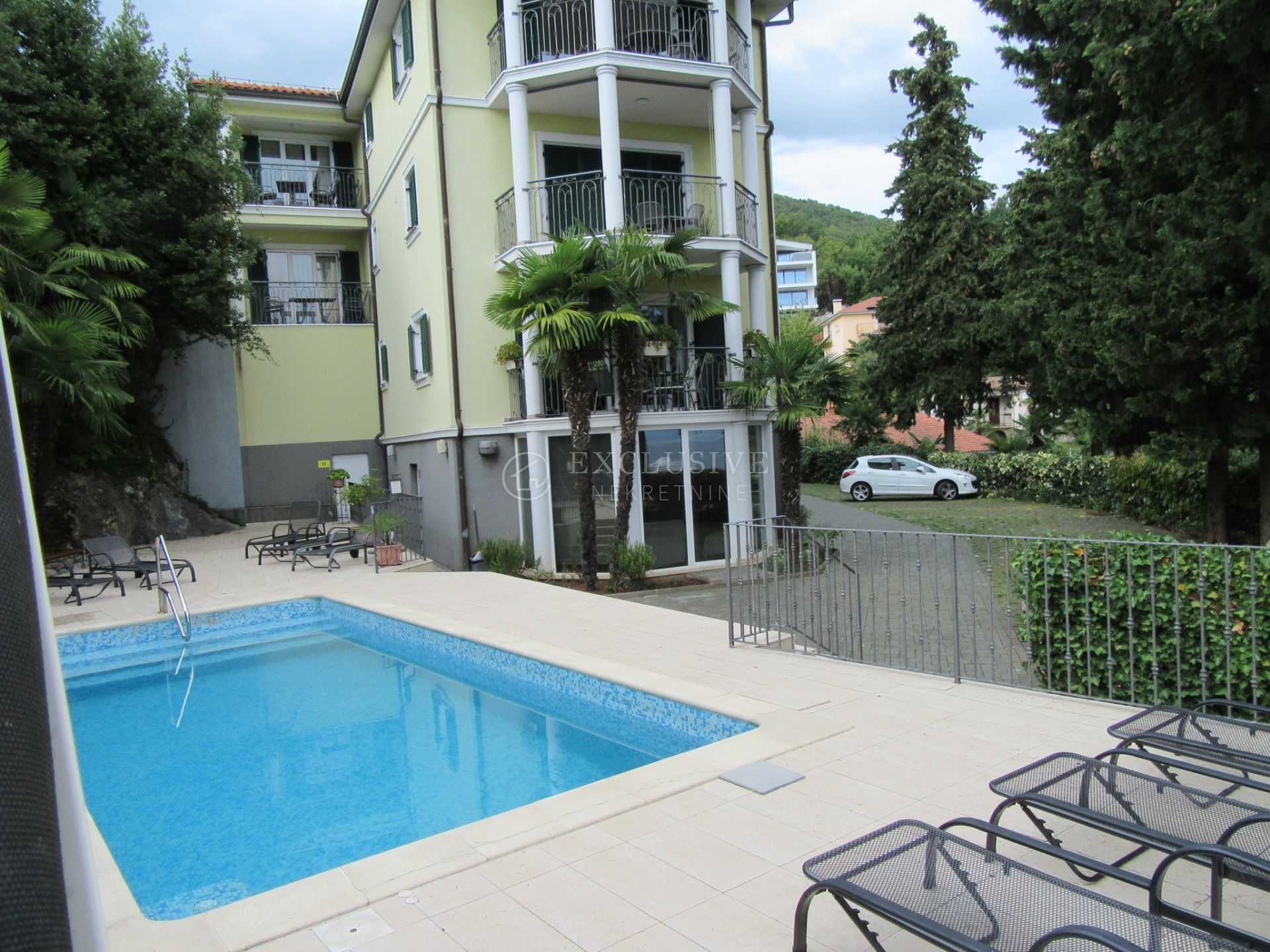 Condominium in Opatija, Primorje-Gorski Kotar County 11782730
