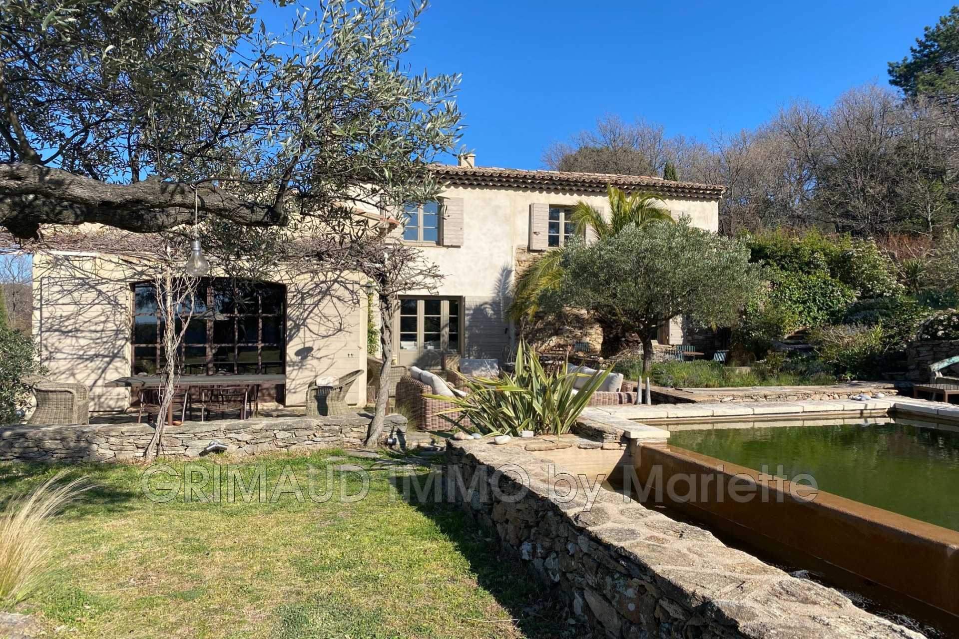 Huis in La Garde-Freinet, Provence-Alpes-Côte d'Azur 11782743