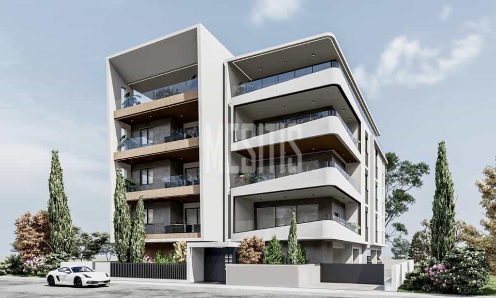 Condominium in Strovolos, Nicosia 11782852