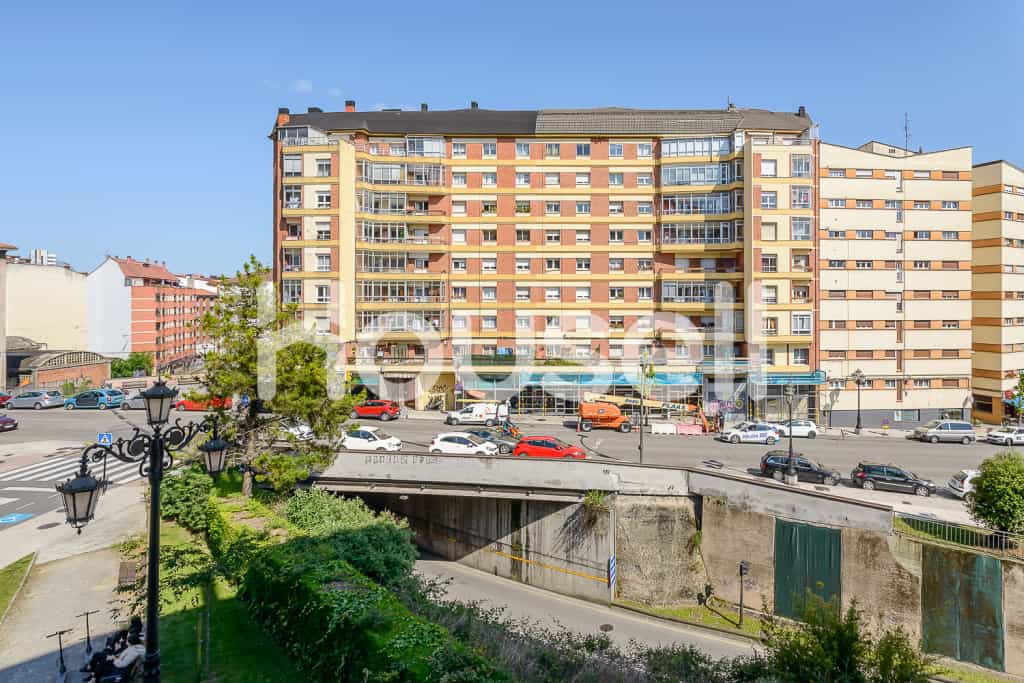公寓 在 Oviedo, Principado de Asturias 11783001