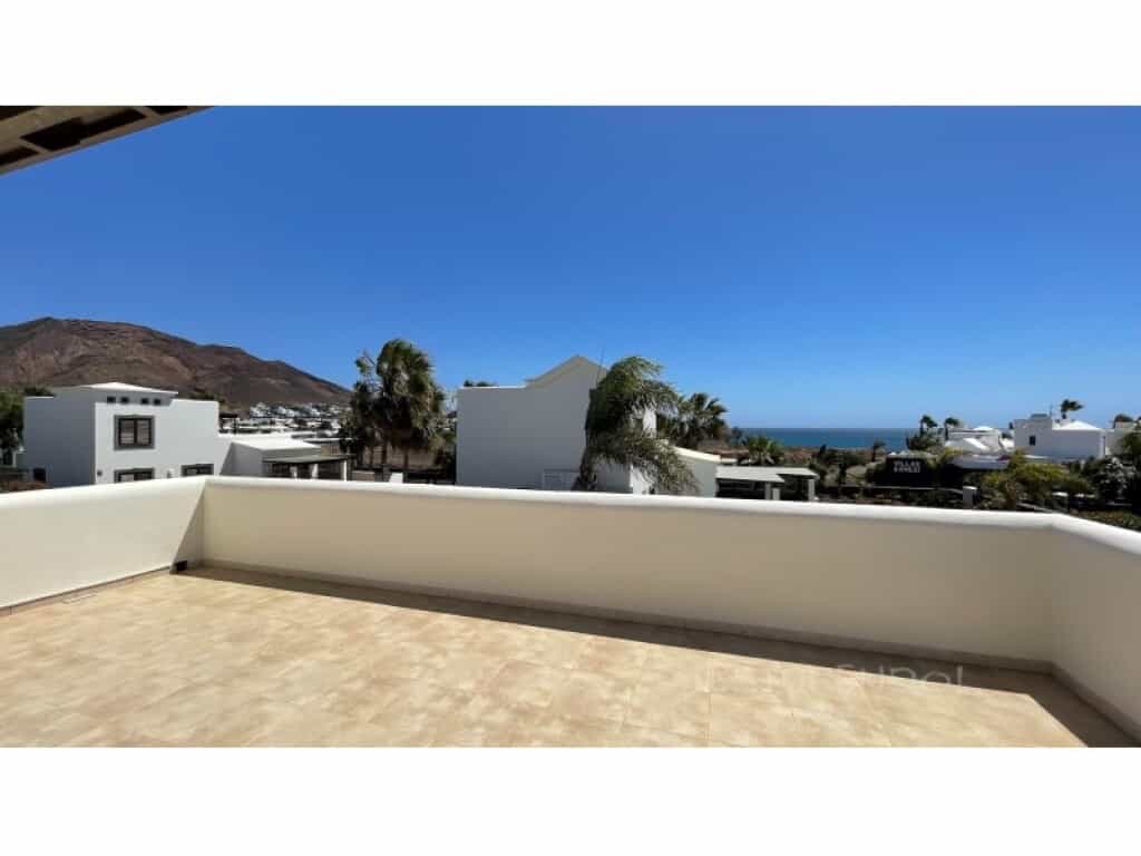 Huis in Playa Blanca, Canarias 11783003