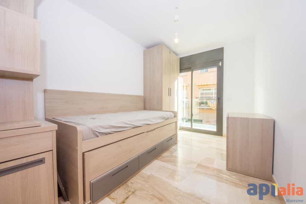 Condominium dans Mataro, Catalonia 11783005