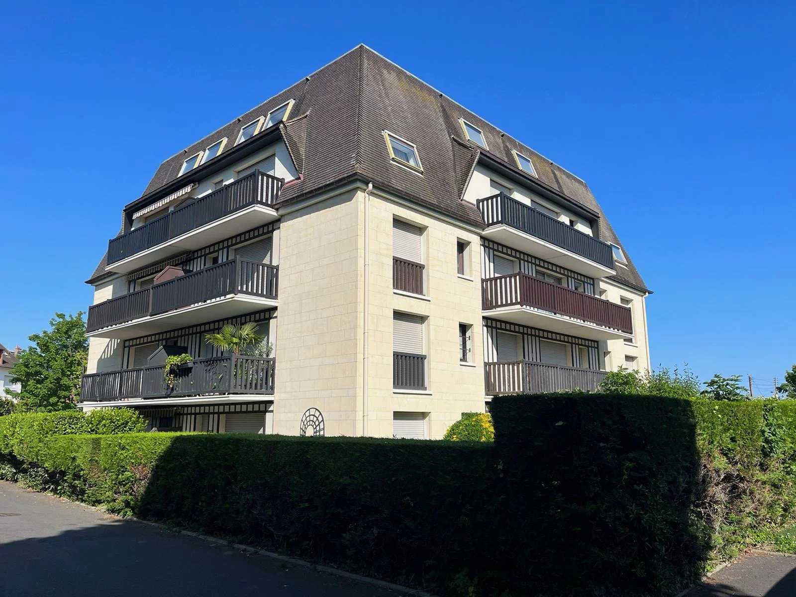 عمارات في Houlgate, Normandie 11783021