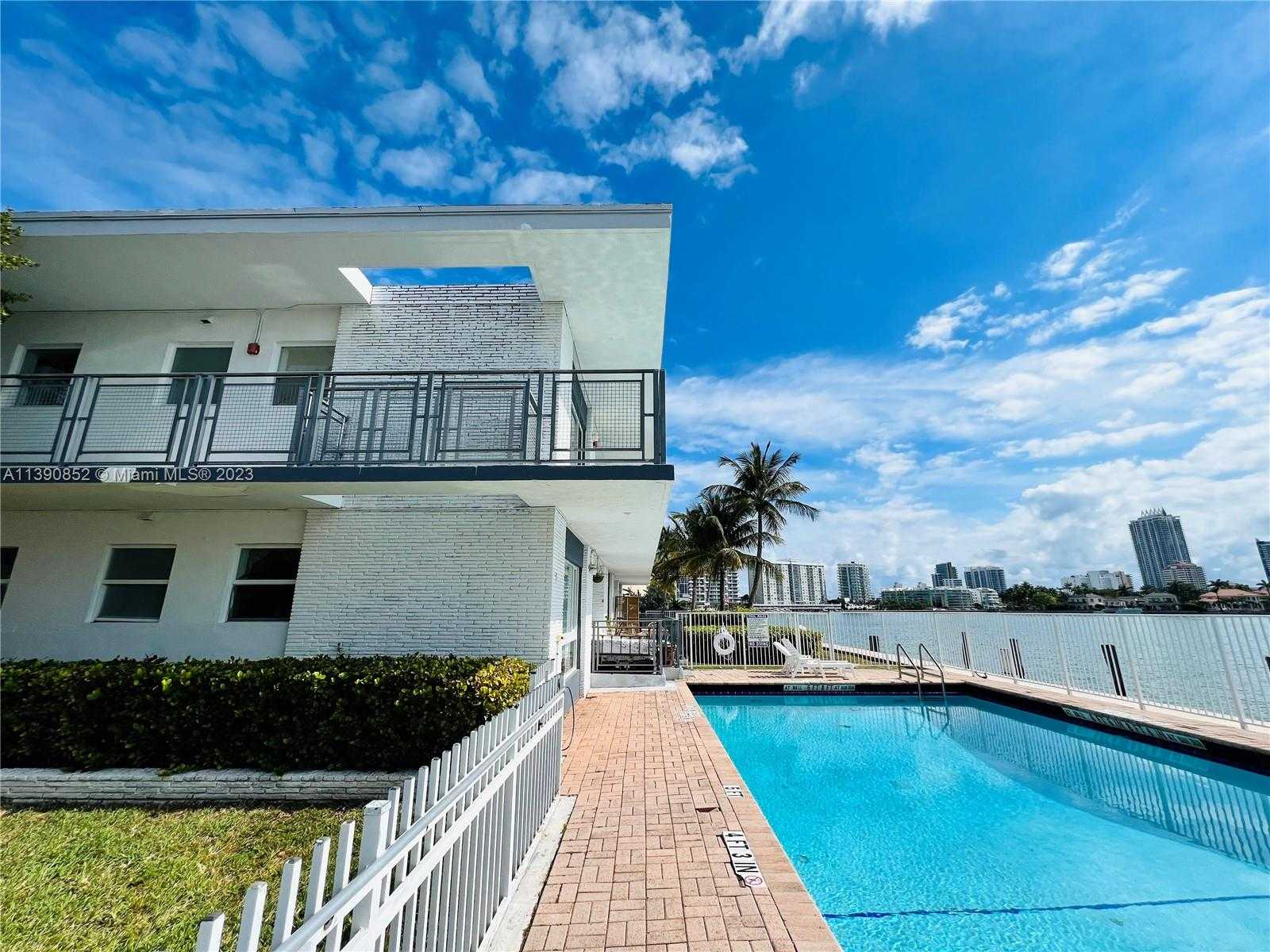 House in Miami Beach, Florida 11783026