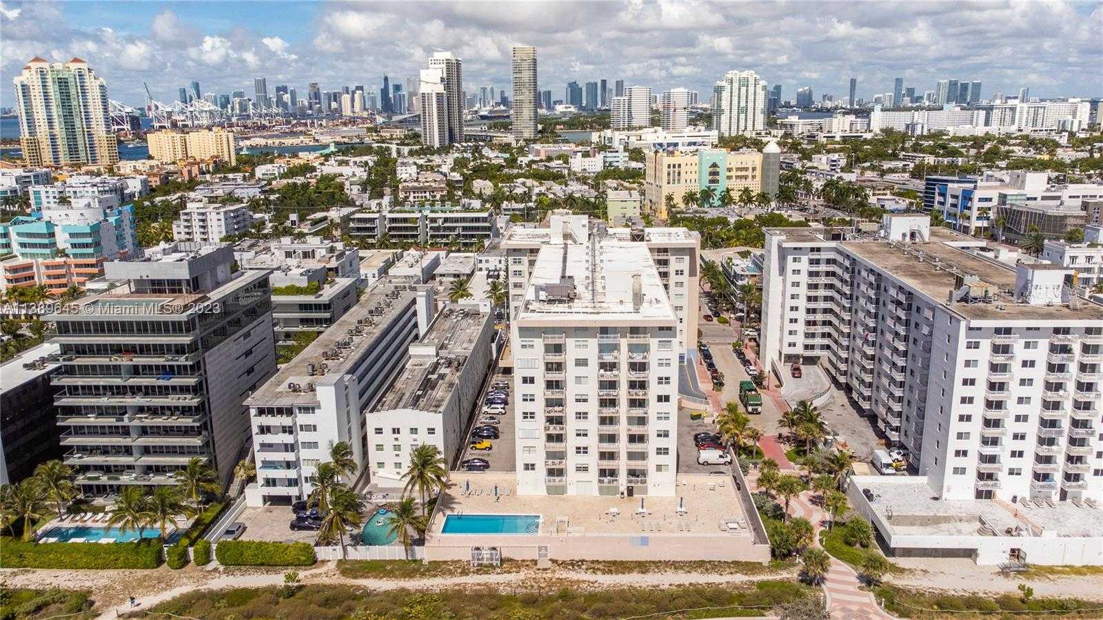 жилой дом в Miami Beach, Florida 11783038