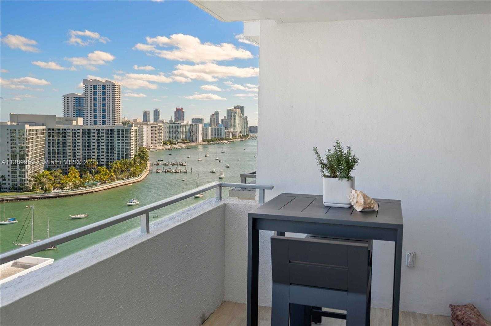 Eigentumswohnung im Miami Beach, Florida 11783041