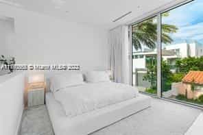 жилой дом в Miami Beach, Florida 11783043