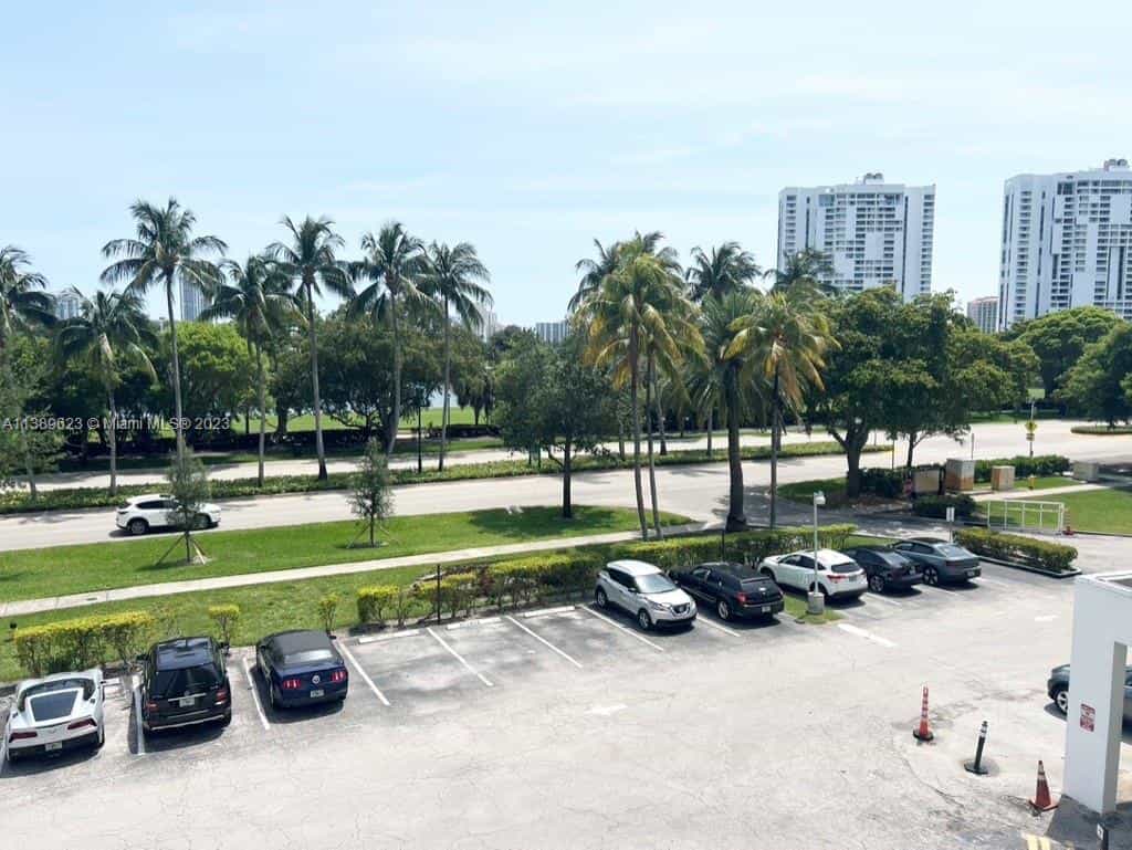 Condominium in Aventura, Florida 11783049