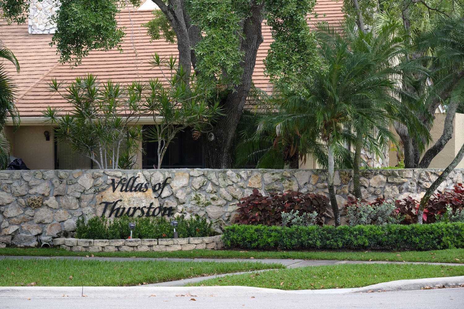 House in Palm Beach Gardens, Florida 11783092