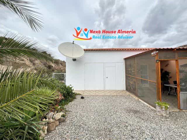 House in Llano de las Ánimas, Andalucía 11783368
