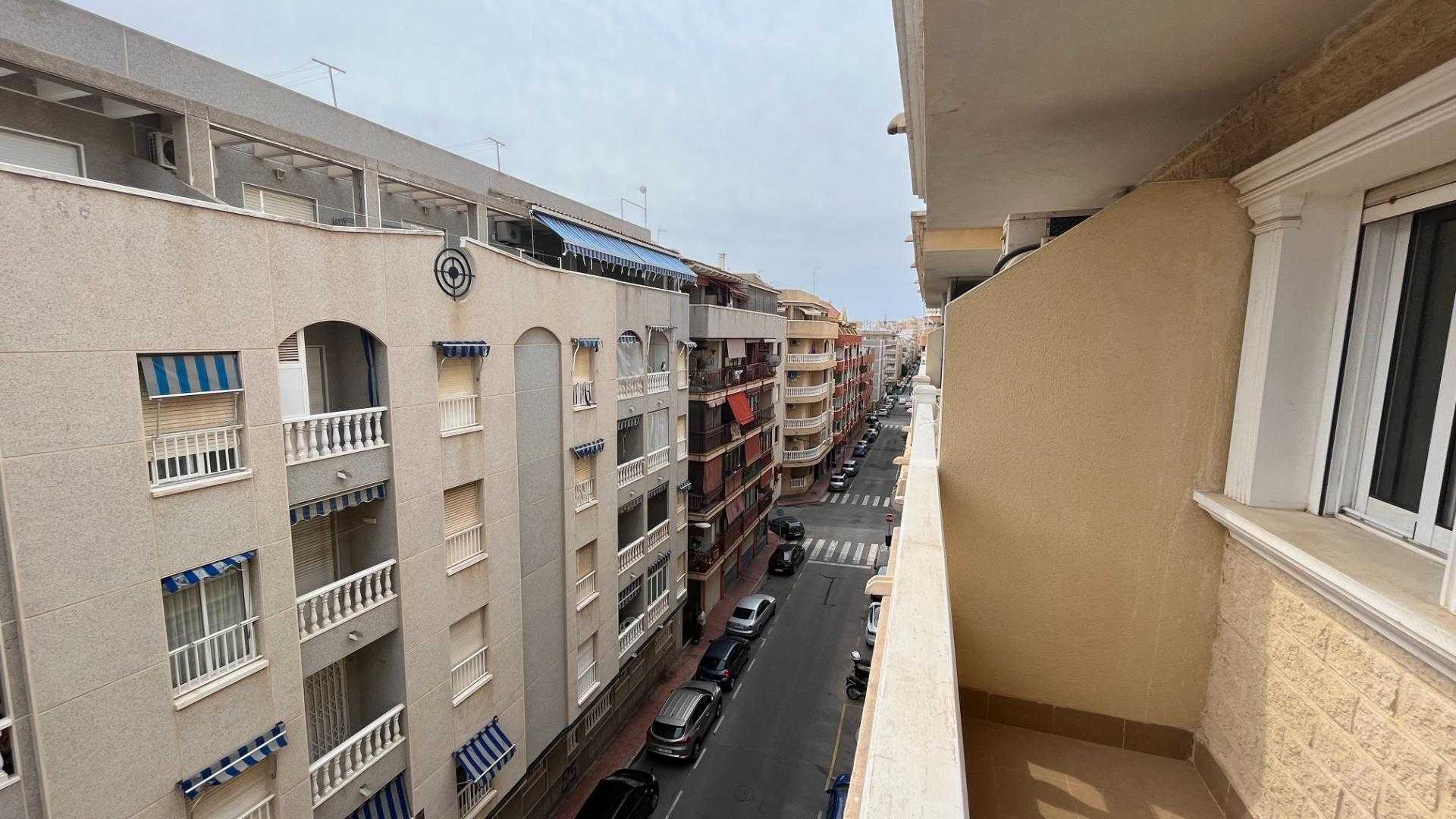 Condominium in Torrevieja, Valencia 11783372