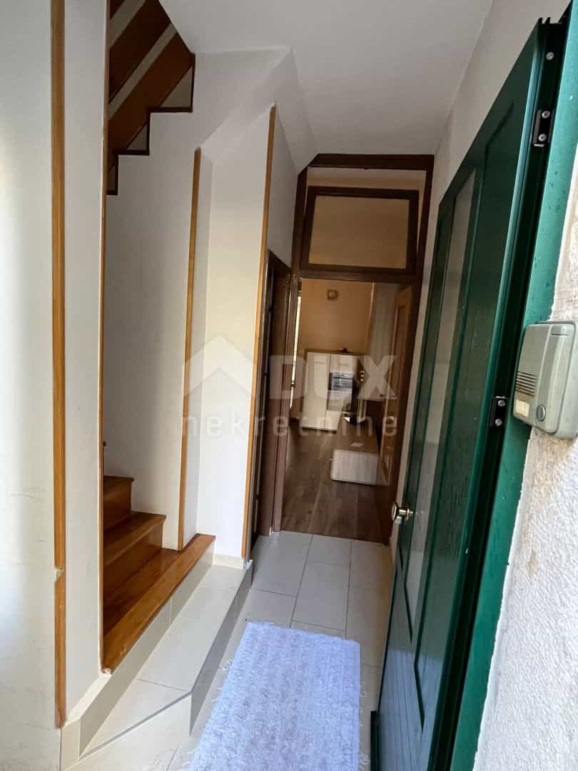 House in Pag, Zadar County 11783414