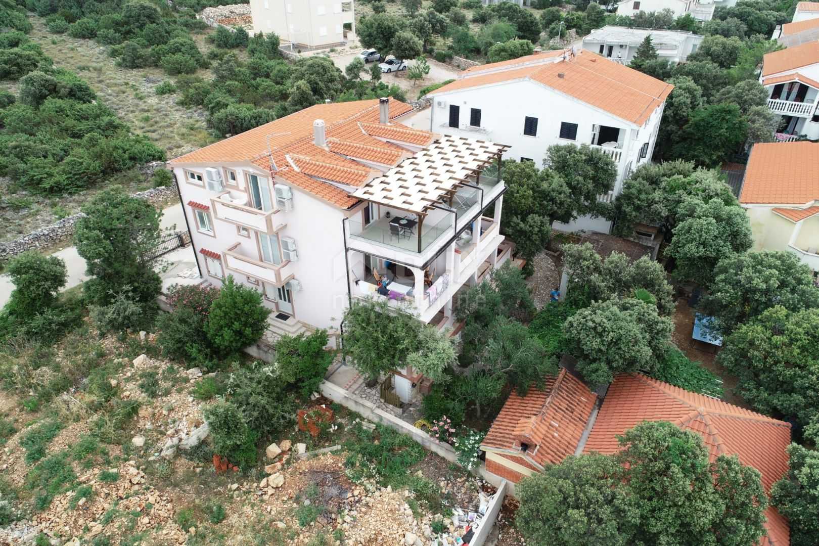 بيت في Kolan, Zadarska Zupanija 11783424