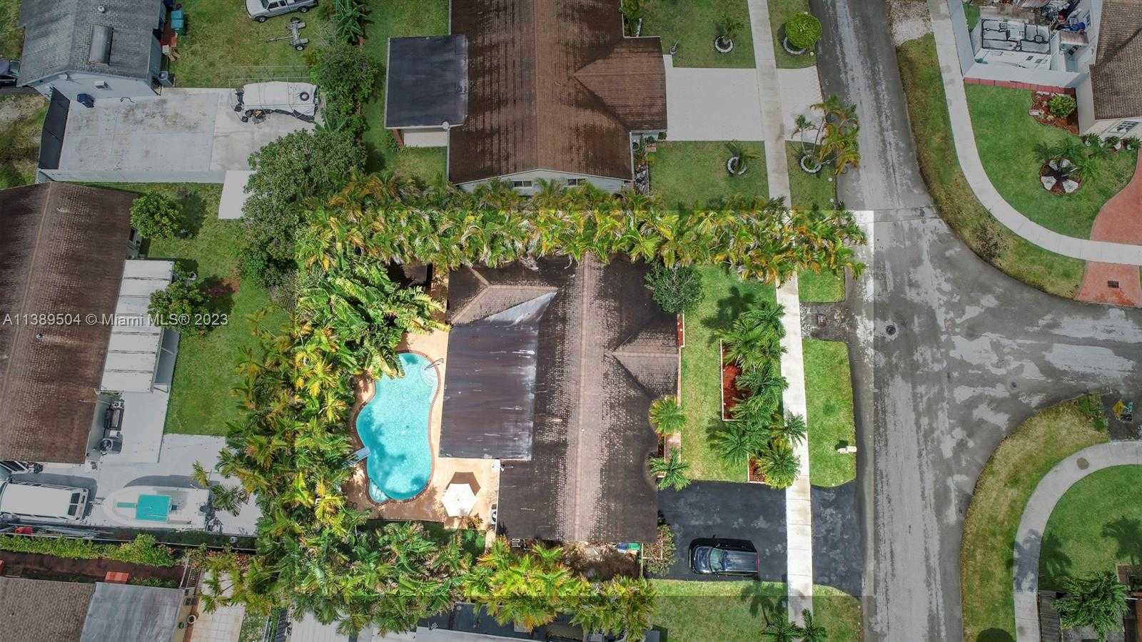 House in Miami, Florida 11783852