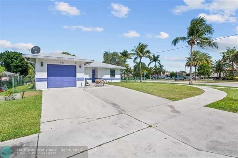 بيت في Pompano Beach, Florida 11783854