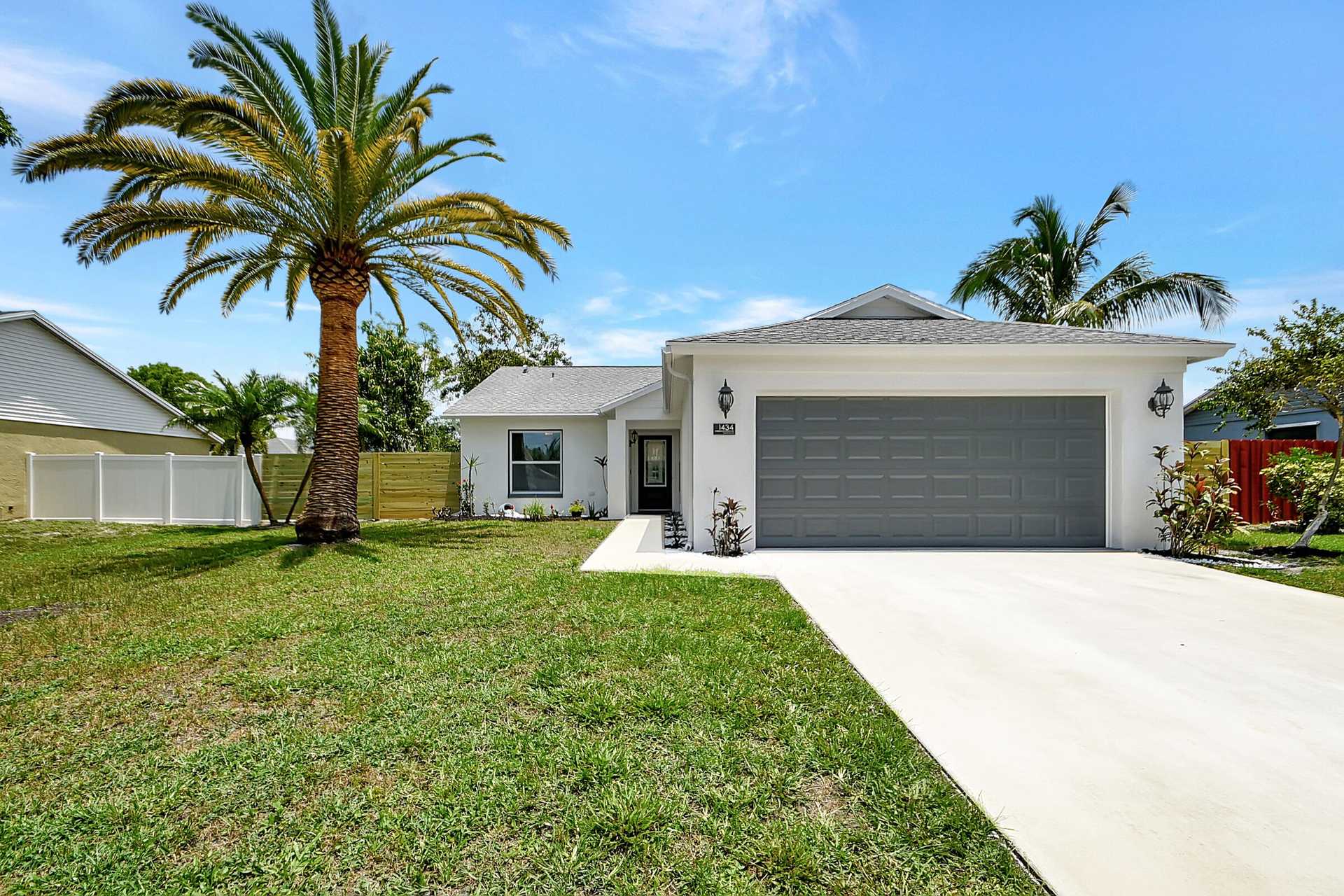 House in Royal Palm Beach, Florida 11783859
